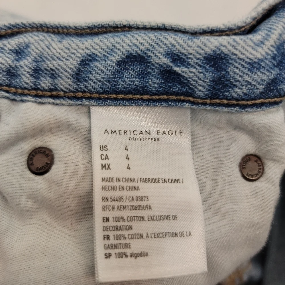 American Eagle 4 Denim Shorts 90's Boyfriend Distressed - Picture 7 of 12